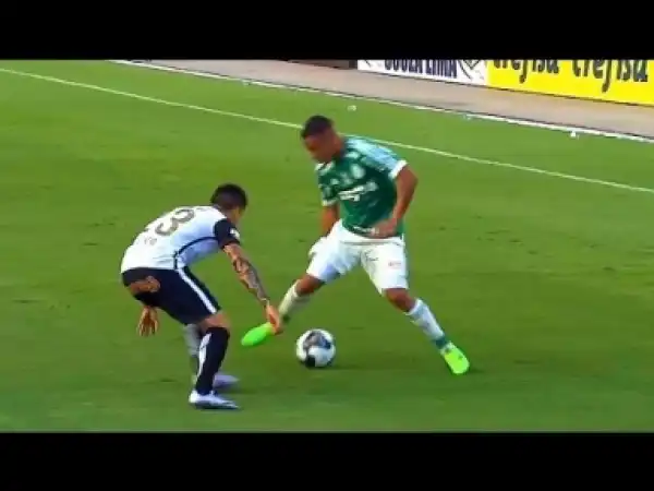Video: Gabriel Jesus ? Magic Skills and Tricks ? 2016